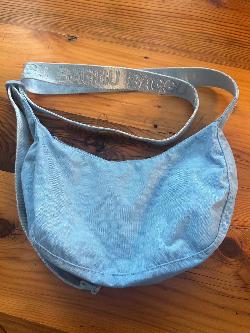 Baggu Sky Blue (Piscine) Small Crescent Crossbody Shoulder Bag